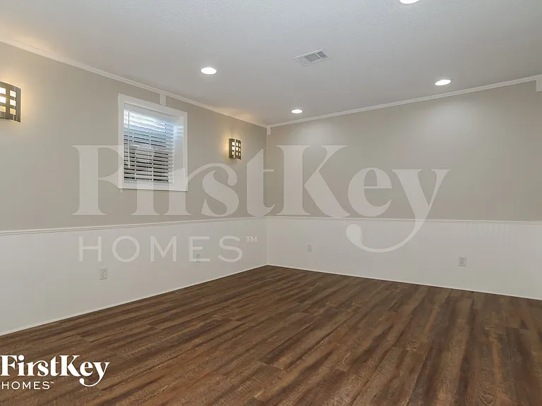 8810 NE 116th St — Photo 12