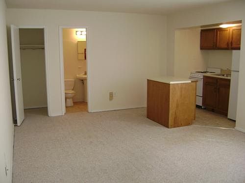 4th image of 518 E Town St APT 614