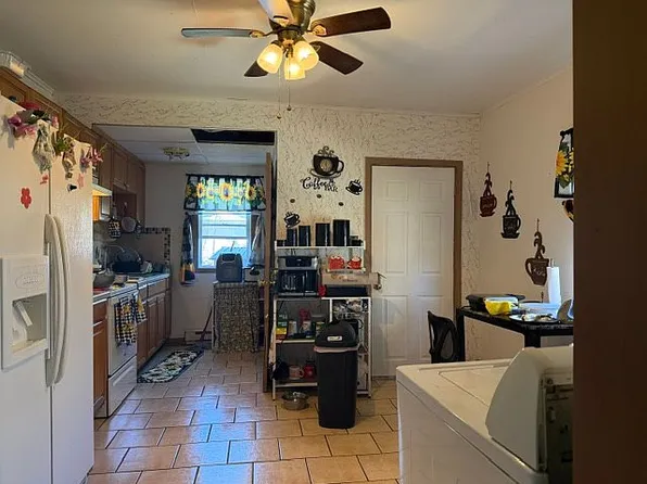 920 Pine St #922, Freeland, PA 18224