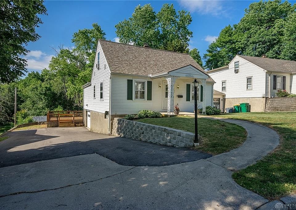 1st image of 144 Parkwood Dr