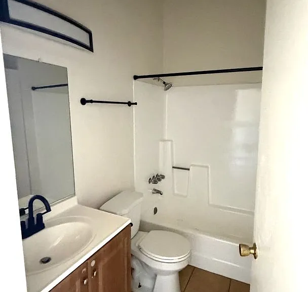 13528 Lemoli Ave — Photo 6