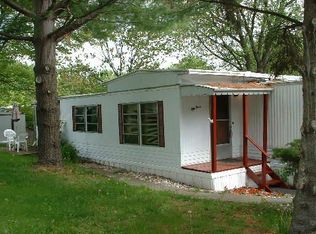 126 Pocono Point Rd, Danbury, CT 06810