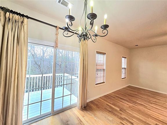 4th image of 3044 Cedar Glade Ln
