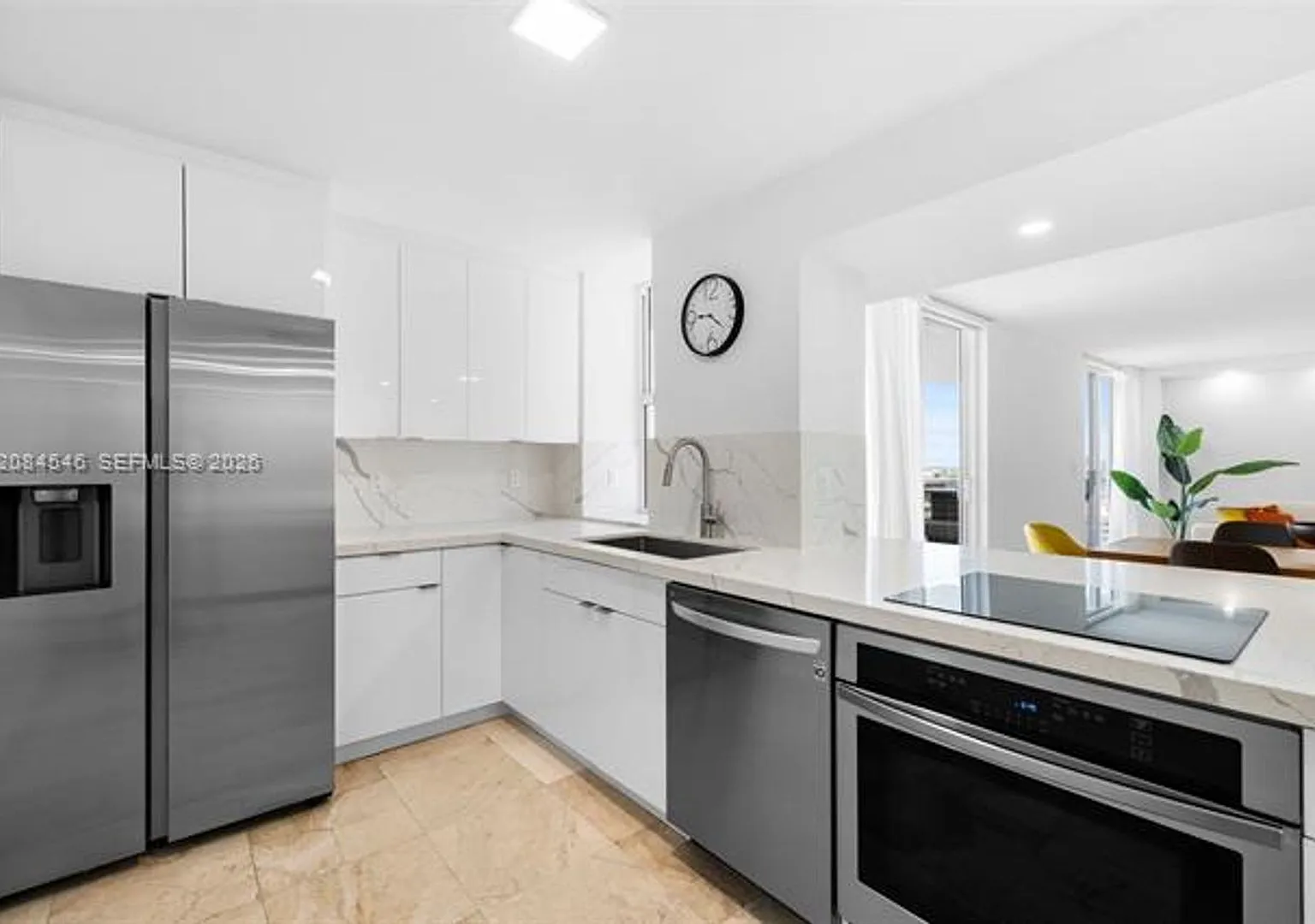 2401 Collins Ave cu-1508, Miami Beach, FL 33140 — Photo 1
