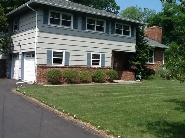 47 Addison Dr, Fairfield, NJ 07004