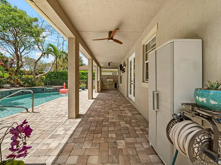 10652 Ivanhoe Ln — Photo 11