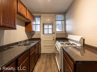 7346 N Damen Ave APT 1, Chicago, IL 60645