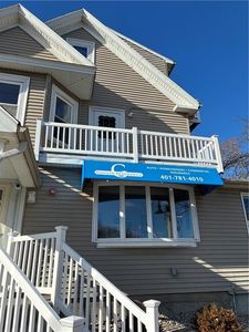 1 Rolfe Sq, Cranston, RI, 02910