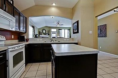 2nd image of 1828 Lake Texoma Cir