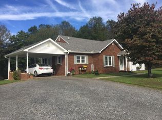 712 Union Cross Rd, Dobson, NC 27017