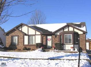 25621 Mary St, Chesterfield, MI