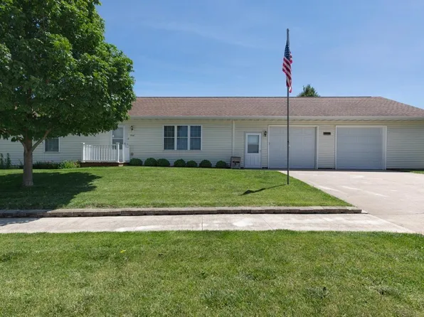 706 5th St, Parkersburg, IA 50665
