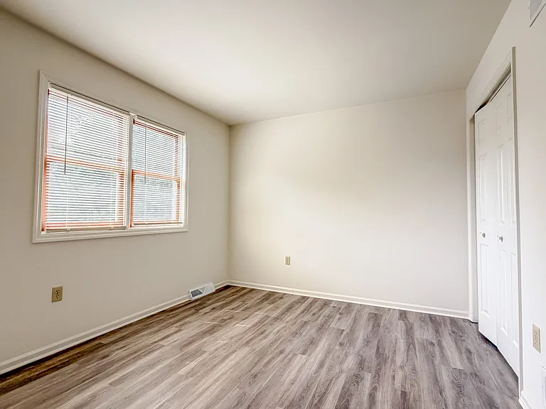 28 Pheasant Ln — Photo 18