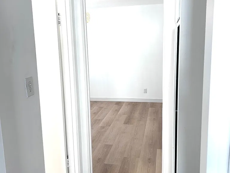 1333 N Fuller Ave — Photo 8