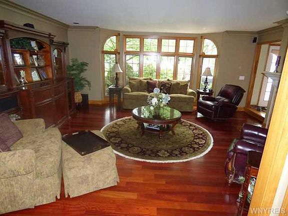 5th image of 4701 Red Oak Ct
