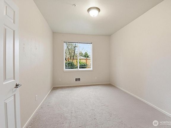 4th image of 107 164th Street SE #2-103