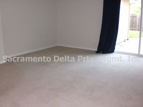 3rd image of 1874 Bonhill Dr