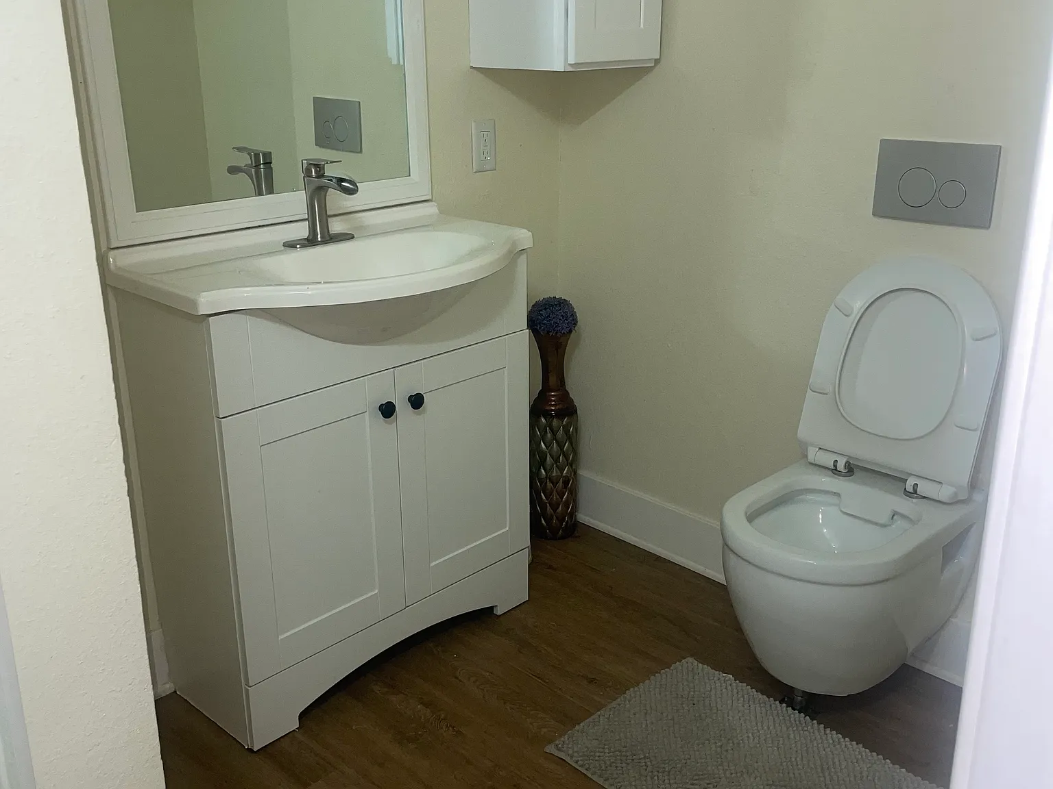 Studio, 500 sqft, $1,890 — Photo 3
