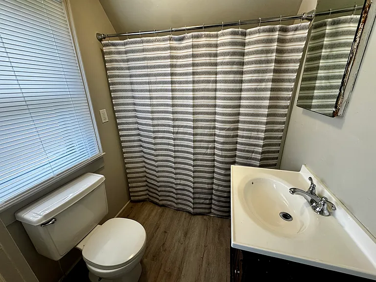 1001 Edgar St #B — Photo 8