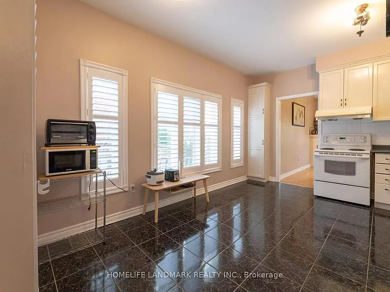 117 Macon Pl — Photo 3