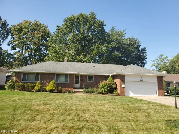 642 Meadowlane Dr, Richmond Heights, OH 44143