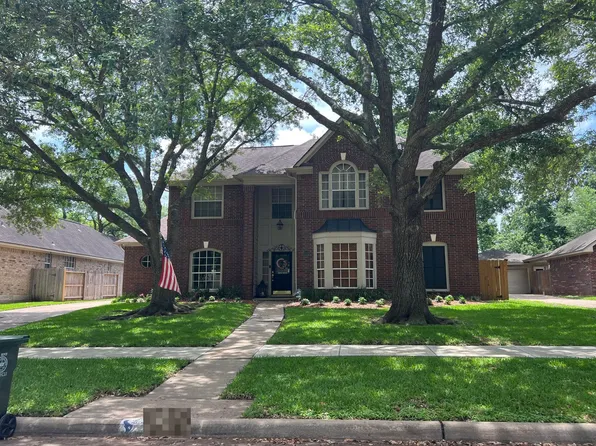 7210 Quiet Glen Dr, Sugar Land, TX 77479