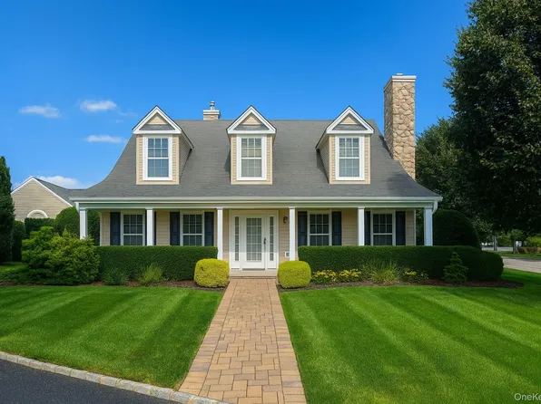 11 Black Pine Street, Calverton, NY 11933