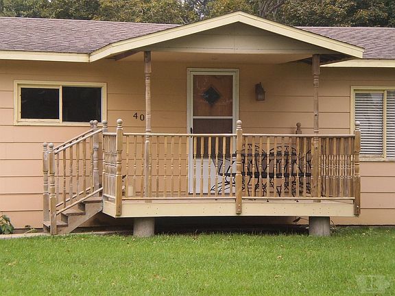 3rd image of 406 Boeckmeier St