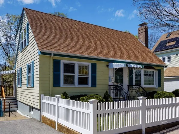 20 Cornell St, Roslindale, MA 02131