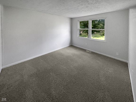 5th image of 4562 Kingsboro Dr