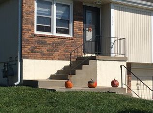 8204 Spring Valley Rd, Belton, MO 64012