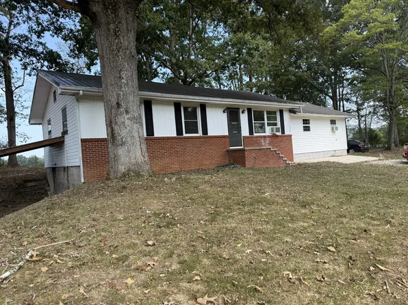 210 Snow Ln, Harriman, TN 37748