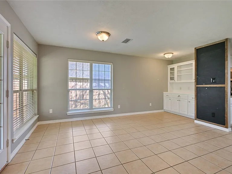 4406 Colony Chase Dr — Photo 6