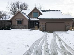 8829 Inverness Ter, Minneapolis, MN 55443