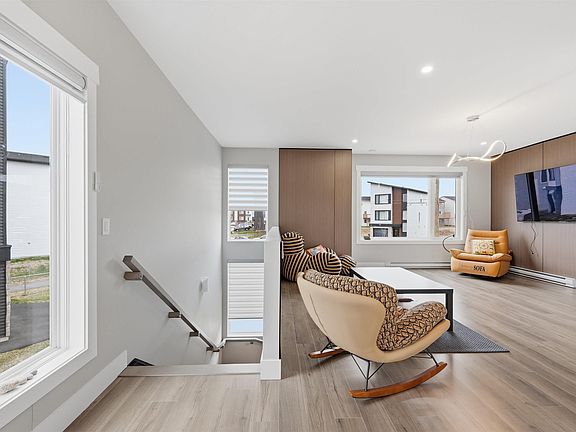 4th image of 33 Gough Close