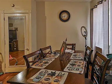 927 W Green St — Photo 13