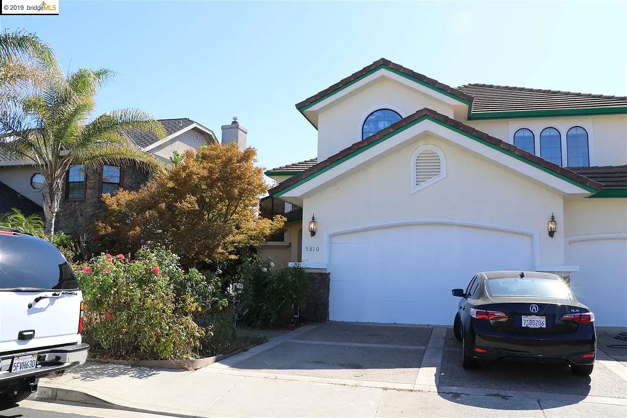 5810 Starboard Dr photo 1