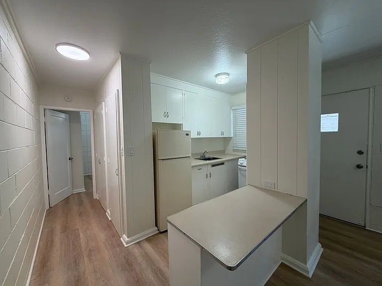 2032 Kapiolani Blvd — Photo 3