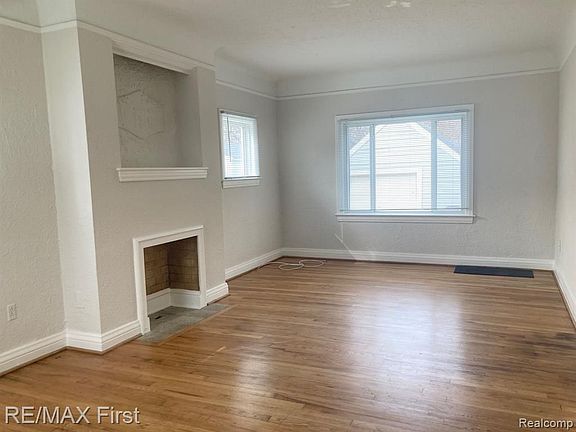 2nd image of 117 Bauman Ave