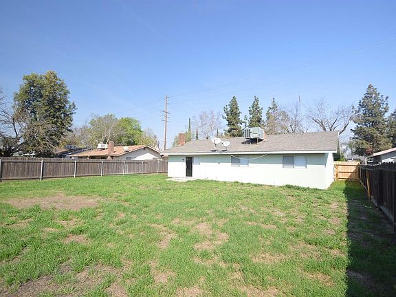 3rd image of 5321 W Walnut Ave
