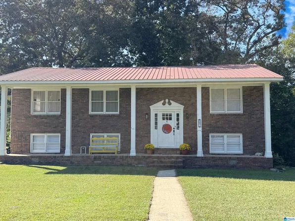 6202 Chartee Dr, Anniston, AL 36206
