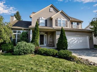 21 Windsor Ridge Dr, Lancaster, NY 14086