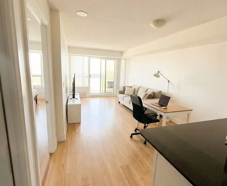 1070 Sheppard Ave W #1207