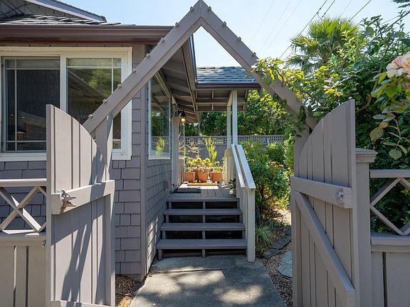 3rd image of 443 Reina Del Mar Ave