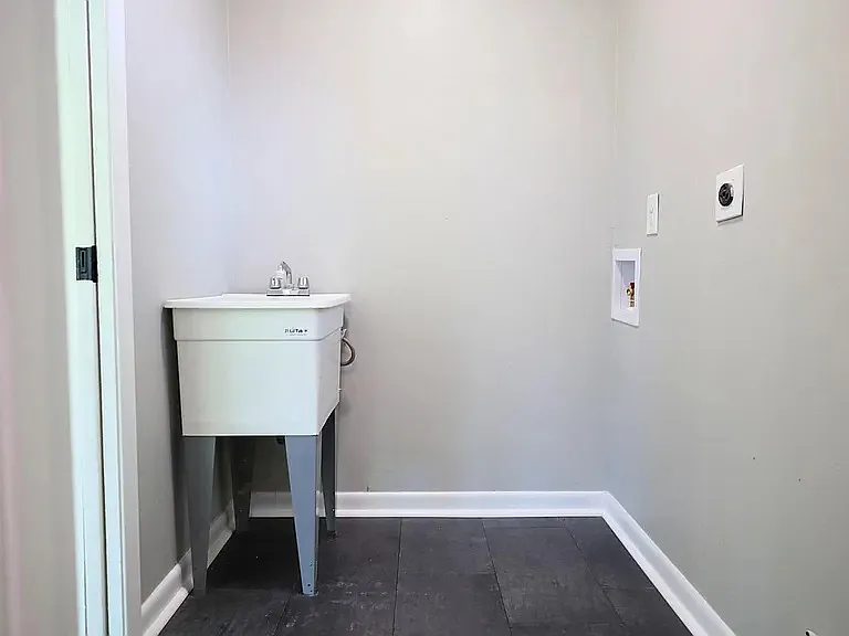 612 Circle Dr — Photo 16