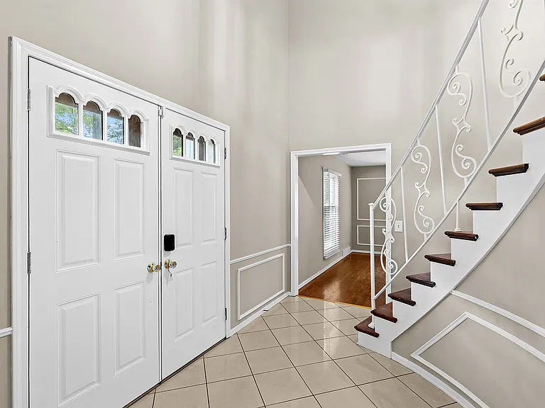54 Morwood Ln — Photo 3