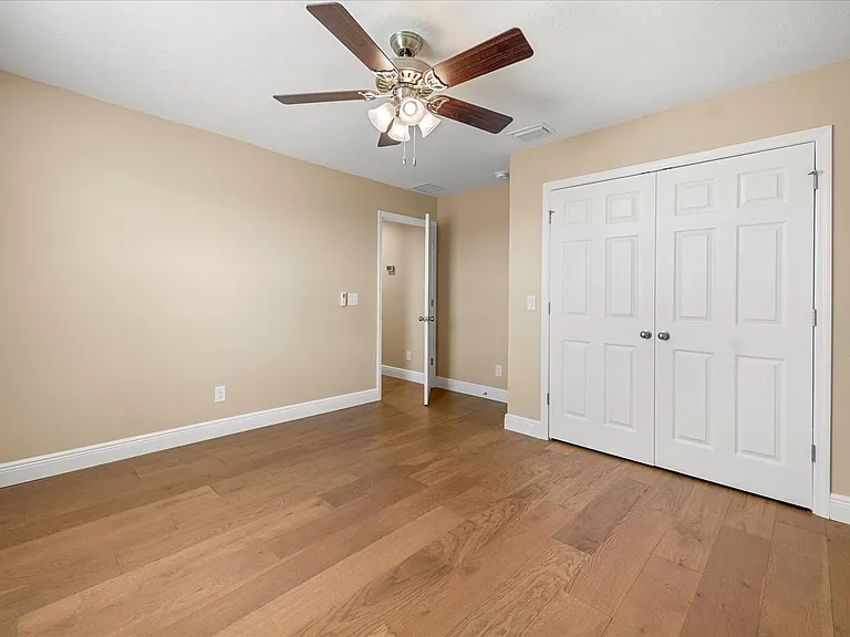 2049 Heart Lake Dr — Photo 33