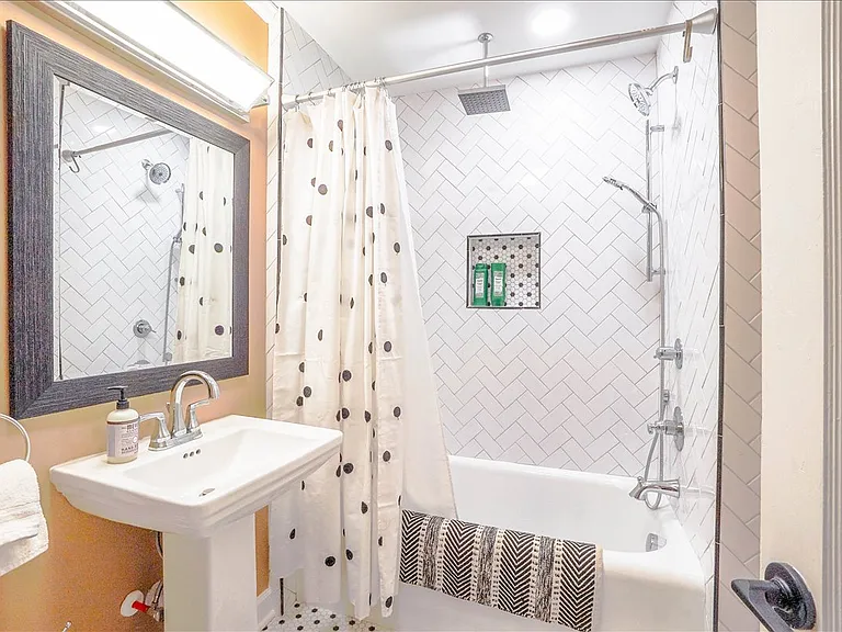 1007 Grayland St #A — Photo 11