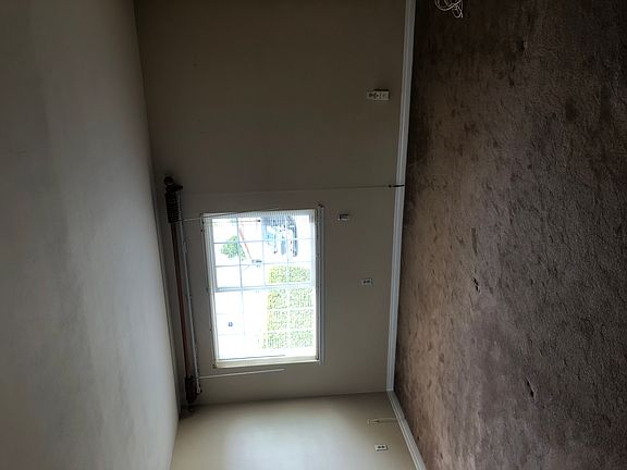 2nd image of 7222 Gatewood Ln