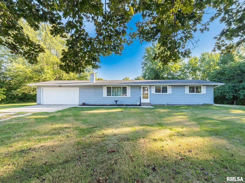 1st image of 698 Eiker Dr